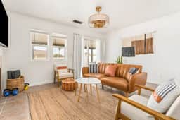 The Farm House | Pool | Spa | 5 Mins To JT Park