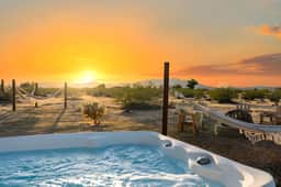 Desert Wonder / Spa / Gorgeous Views / Stargazing