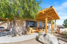 The Eagle Mountain / Pool / Spa / Boulder Views