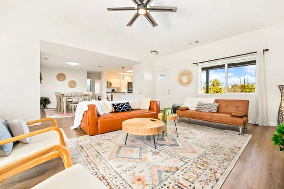 Serenity Villa / Joshua Tree / Pool / Spa / Views
