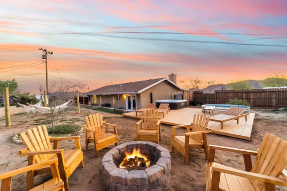 The New Moon / Joshua Tree / Spa / Pool / Views